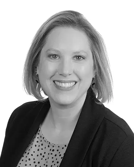 Headshot of Carrie Young, Leonard Auction